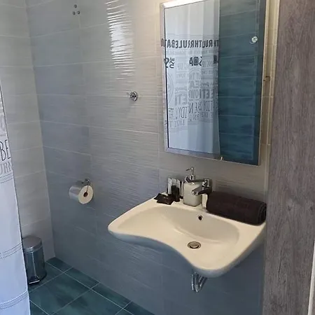 Apartment Gerani